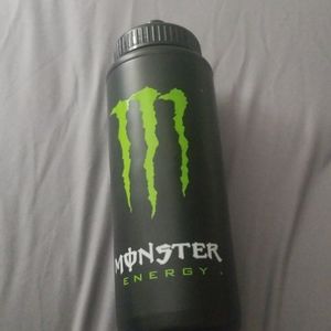 A kyle cup😂😘. Monster Energy squirt bottle.